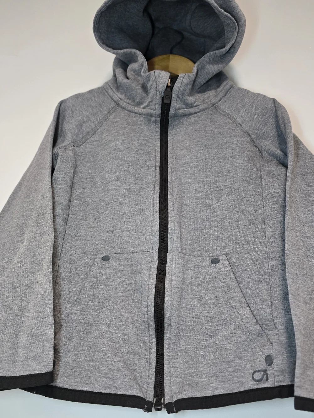 Kids GapFit Tech Hoodie In Gray Black Trim 5yrs